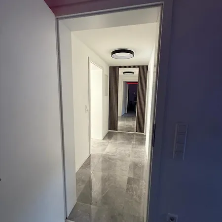 Apartment Exklusives Mit Grosser Sonnenterrasse
