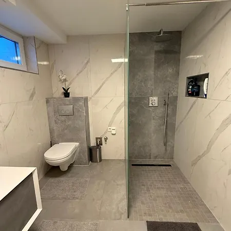 Apartment Exklusives Mit Grosser Sonnenterrasse *